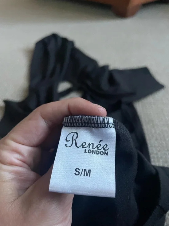 Black Short-Sleeve Back Cutouts Dress w/ Hood - Renee London Unique, Vintage - Picture 5 of 6